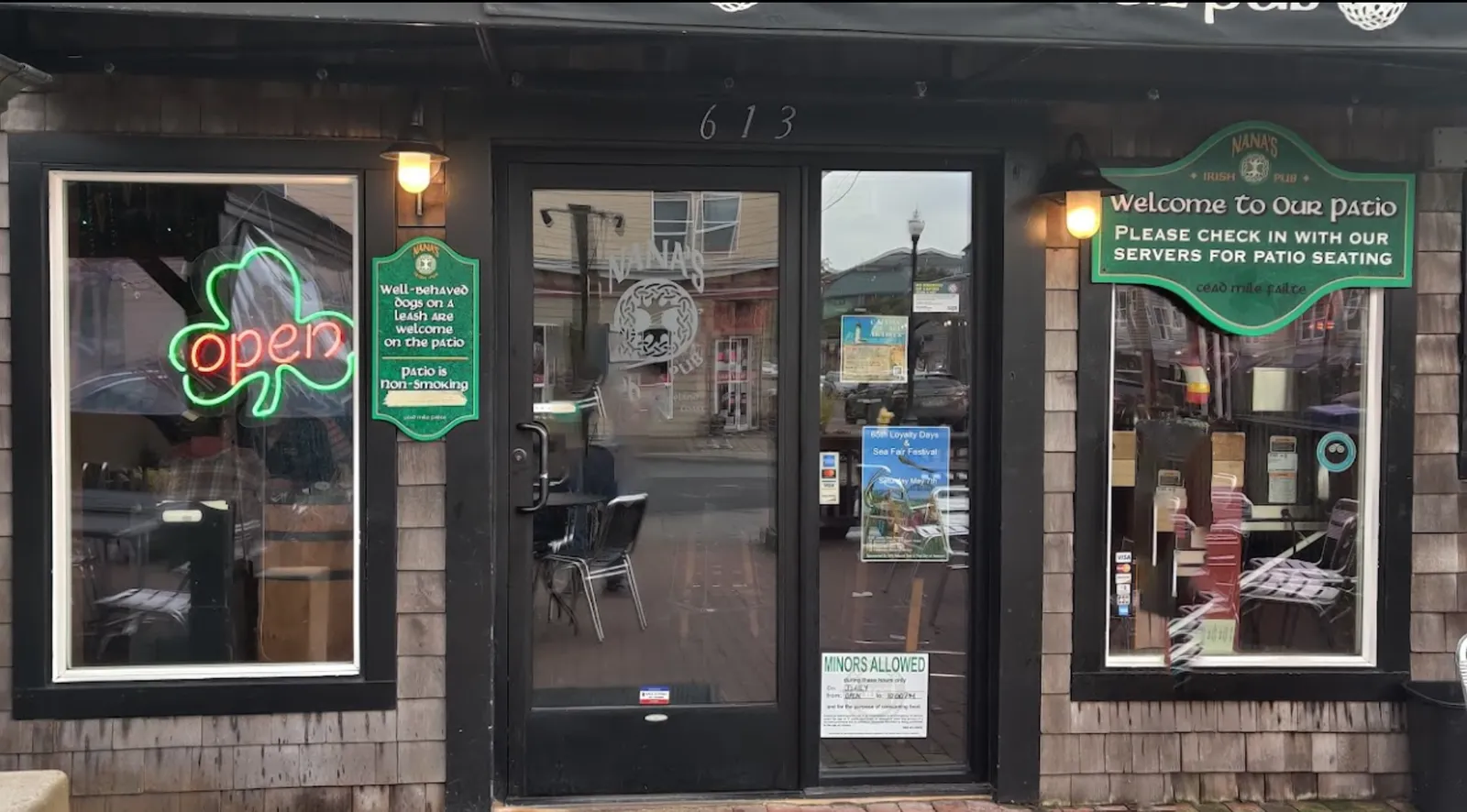 Nana's Irish Pub photo 12